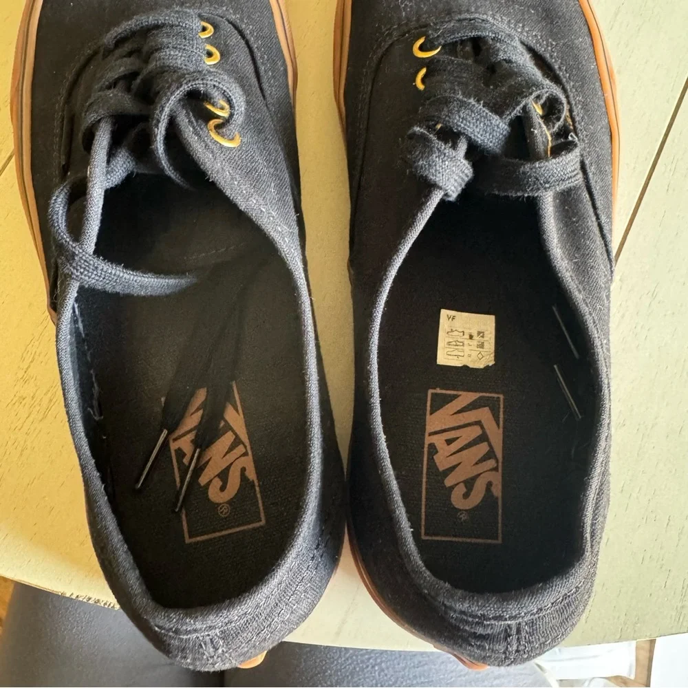 Black Van’s - Picture 6 of 6